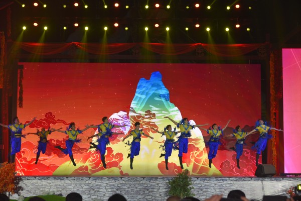 “中华民族一家亲” 中央民族歌舞团慰问演出走进绵阳北川