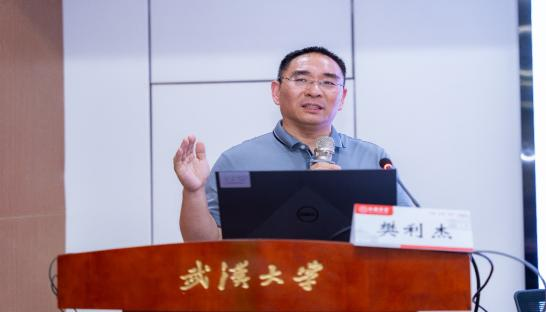 湖北省书协副主席樊利杰赴武汉大学弘毅学堂分享“从书写到书法”